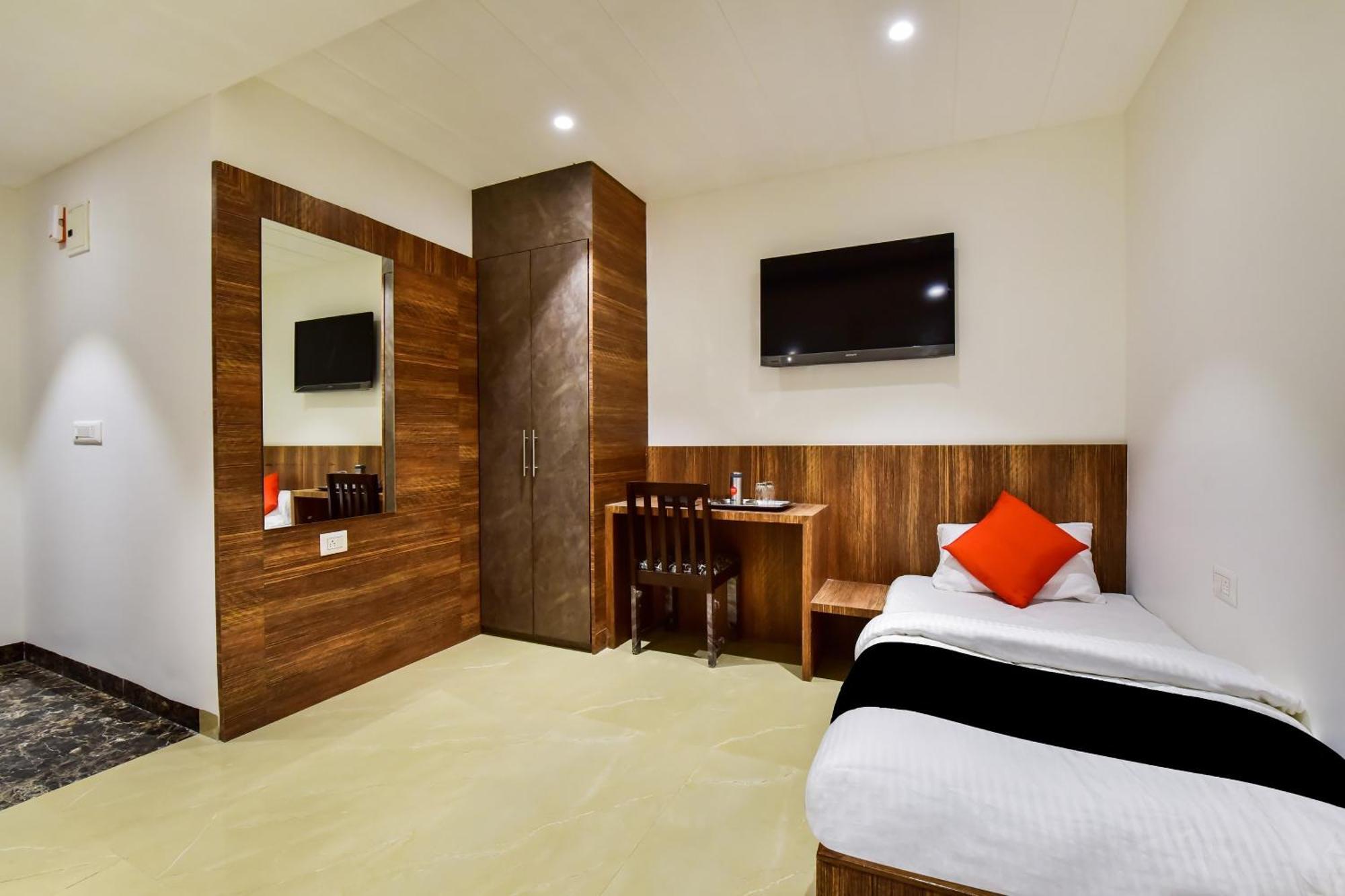 Capital O Maurya Inn Jodhpur  Extérieur photo
